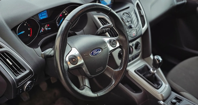 Ford Focus cena 23900 przebieg: 187000, rok produkcji 2013 z Maszewo małe 781